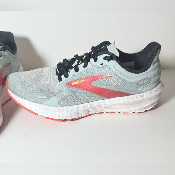 Brooks Launch 9 Womens Running Walking Shoes Blue Athletic Sneakers mdmB - Picture 4 of 8